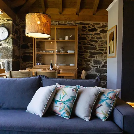 شقة Ribeira Sacra A Orilla Rio Mino Casas Do Pincelo