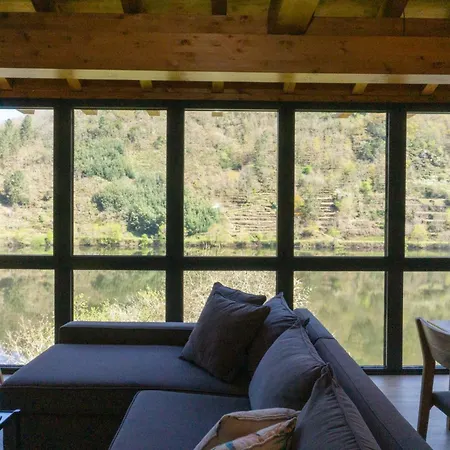 Ribeira Sacra A Orilla Rio Mino Casas Do * Pincelo